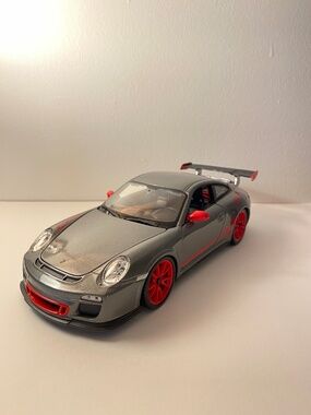 Maisto Porsche 911 (997) GT3 Metallic Grey 1:18